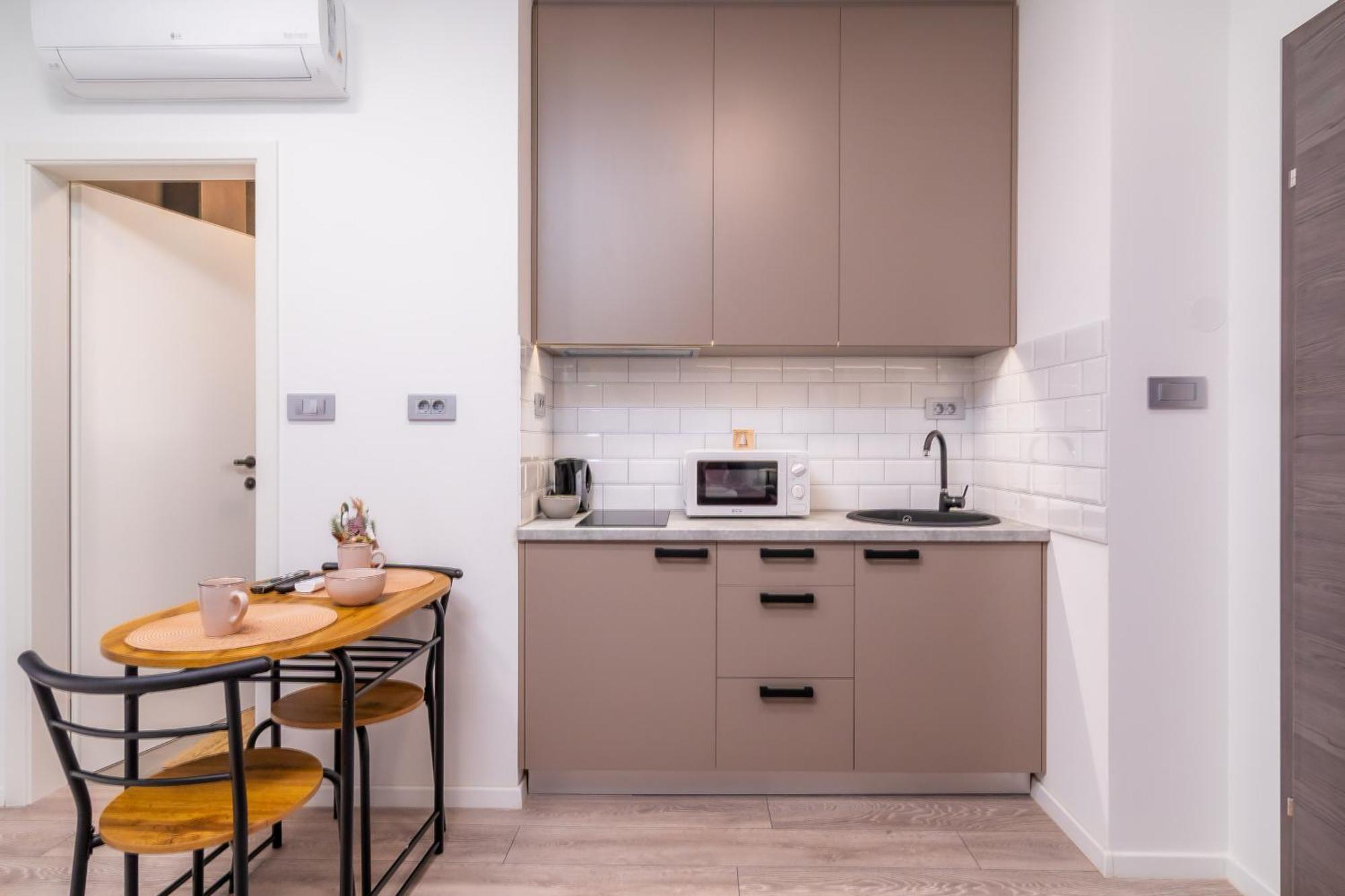 Apartma Downtown Modern *